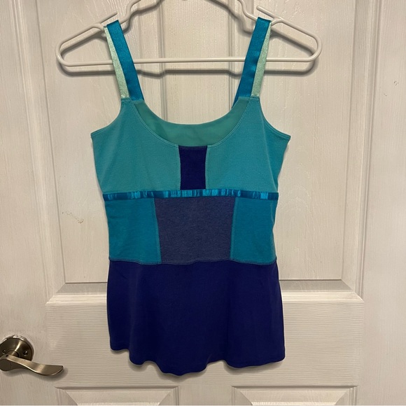 5/$100 Lululemon Purple/Blue Color Block top - Picture 1 of 4